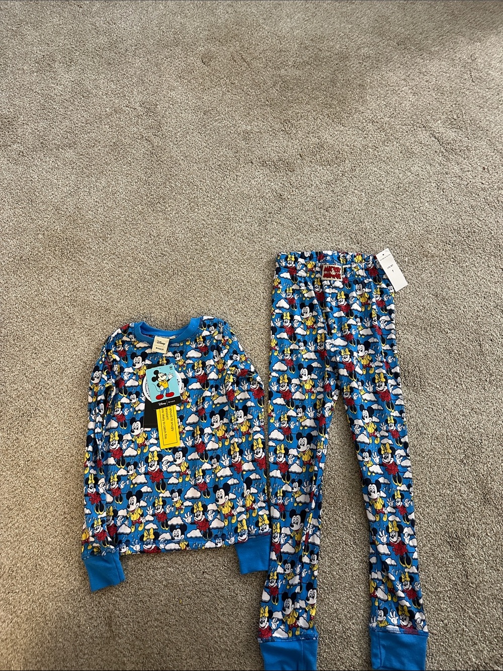 Balloon Macys exclusive Mickey Mouse Kids Pajama Set - Long Sleeve size 7